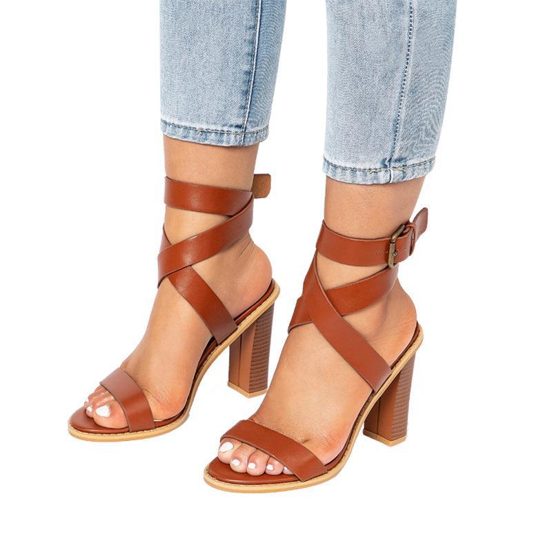 2018 European and American summer Foreign trade new sweet open toe buckle shallow mouth square thick heel women's large size sandals 33 foreign trade