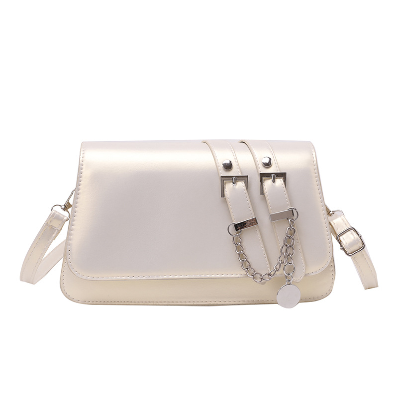 Decoración de cinturón nicho de diseño de tendencia simple bolso de hombro 2024 nuevo estilo de moda extranjero sensación de bolso de brazo de mujer