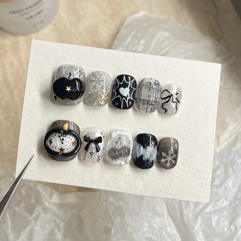 Ultra-Short Ladder Black Silver Stereo Little Red Book Popular Wearable Nails Ins Sexy Super Nice Manicure Patches Nails