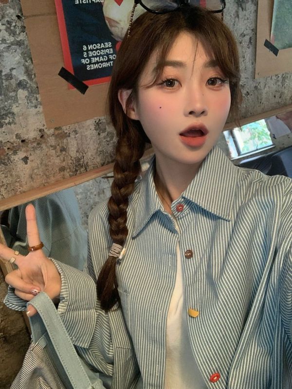 韩系彩色纽扣条纹衬衫女春秋设计感洋气小众开春爆款长袖衬衣外套|undefined