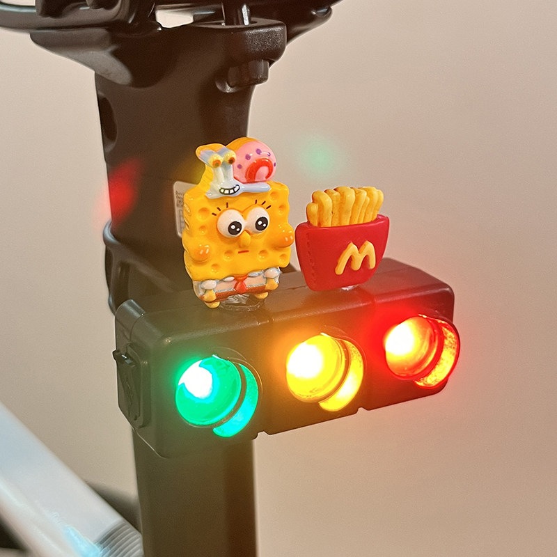 Suitable for bicycle riding tail lights, rechargeable, cute crayon elephant design, road and mountain bike warning light, flashing single light