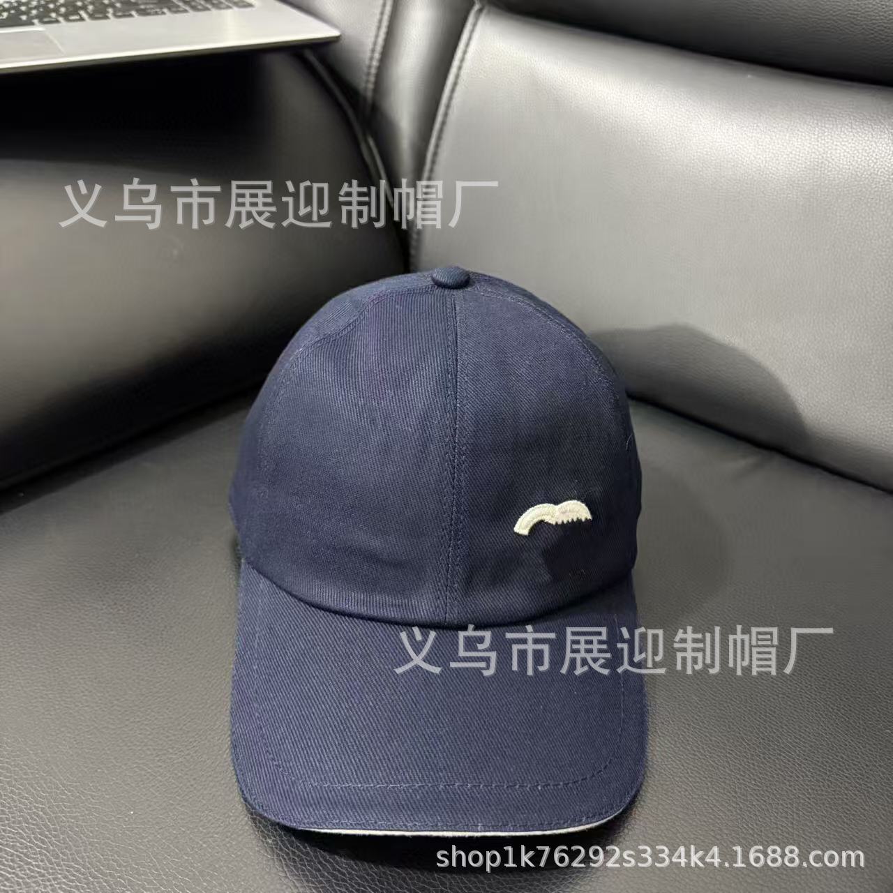 네이비 블루 야구 모자