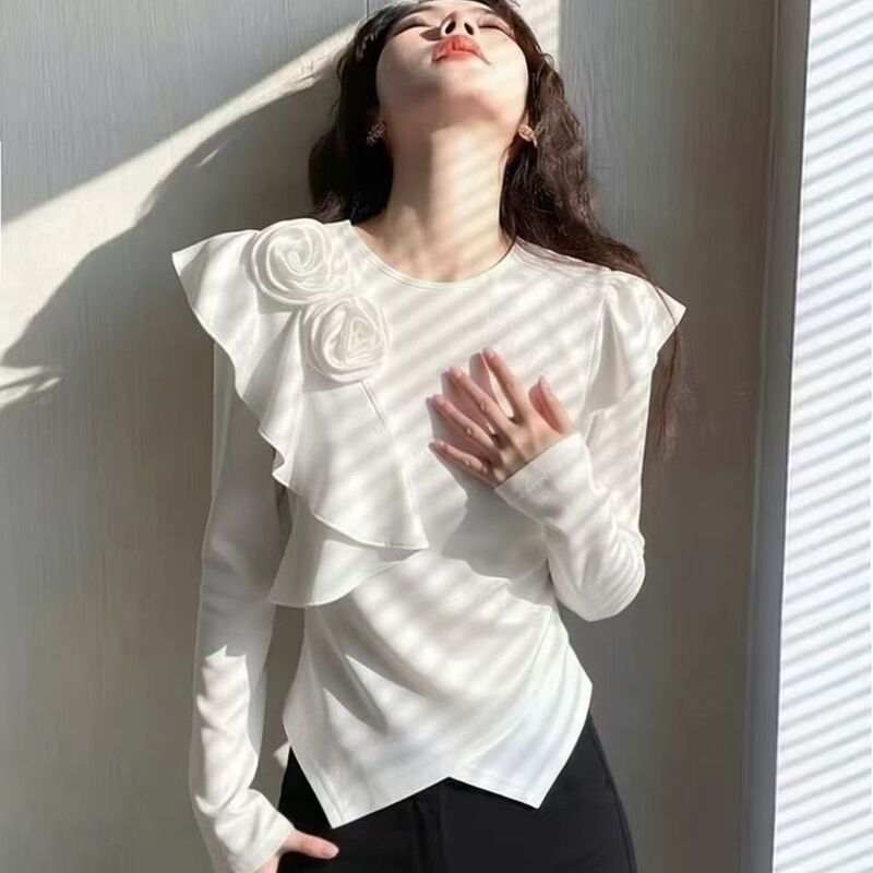Korean-style 3D floral design long-sleeve T-shirt, European style, 2026 new collection, gentle and elegant white top