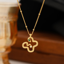 原创时尚蛇年四叶草蛇形吊坠项链本命年高级感精致轻奢百搭锁骨链