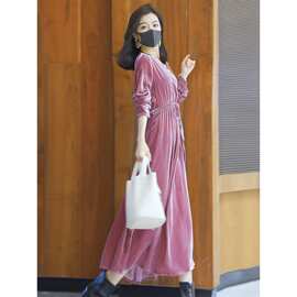 2025秋宽松新款金丝绒连衣裙长款修身气质长袖大码秋装女长裙子