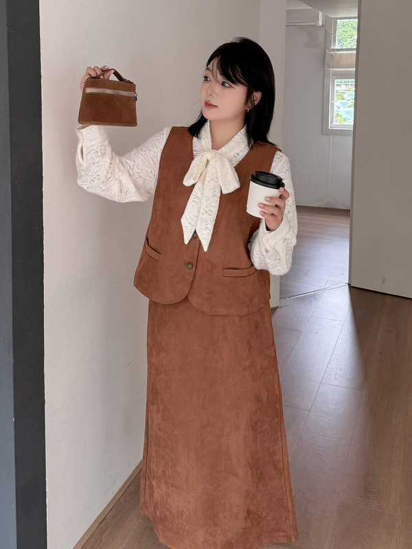 美拉德风麂皮绒套装2025秋胖mm200斤甜美蕾丝衬衣三件套413214T22|undefined