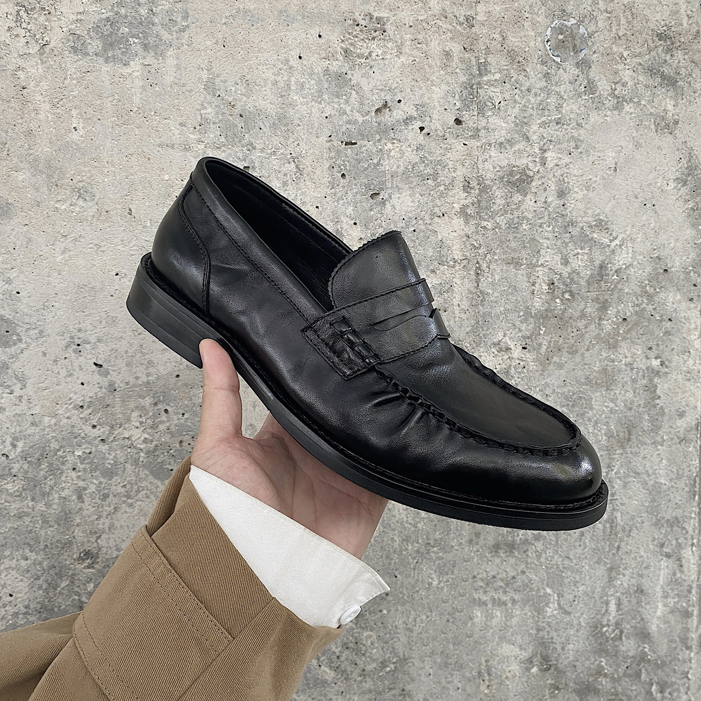 Italian Imported Calf Leather Slip-On Loafers, Genuine Leather Pleated Leather Shoes, Versatile Business Casual Leather Shoes for Work Clothing