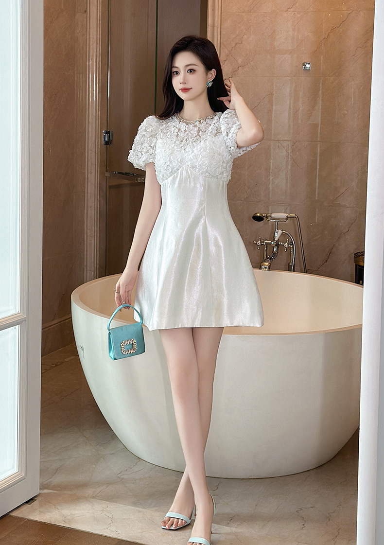 Váy trắng chữ A thắt eo tay phồng họa tiết hoa thiết kế kiểu Pháp — Ánh trăng trắng chi tiết 5
