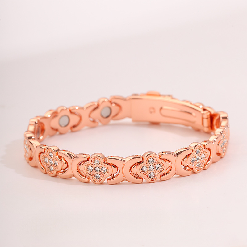 跨境热销不锈钢四叶草镶钻磁石手链时尚玫瑰金红铜情侣款首饰批发