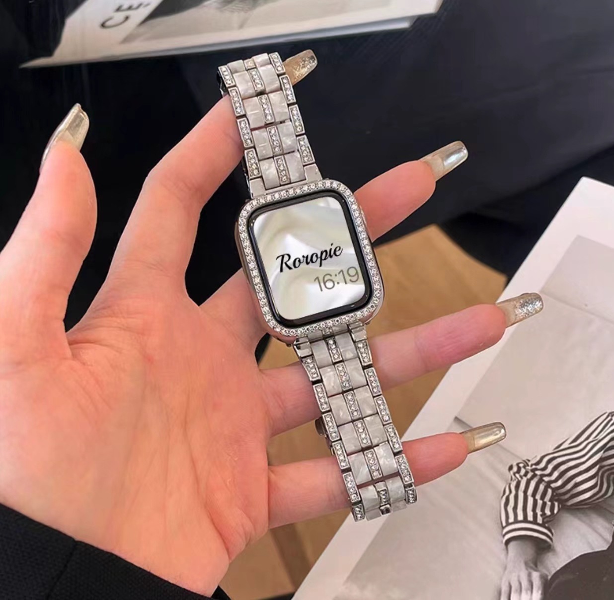 Nueva correa de metal con costuras de resina de cacao para Apple S10 Watch Apple Watch1-9 generación SE