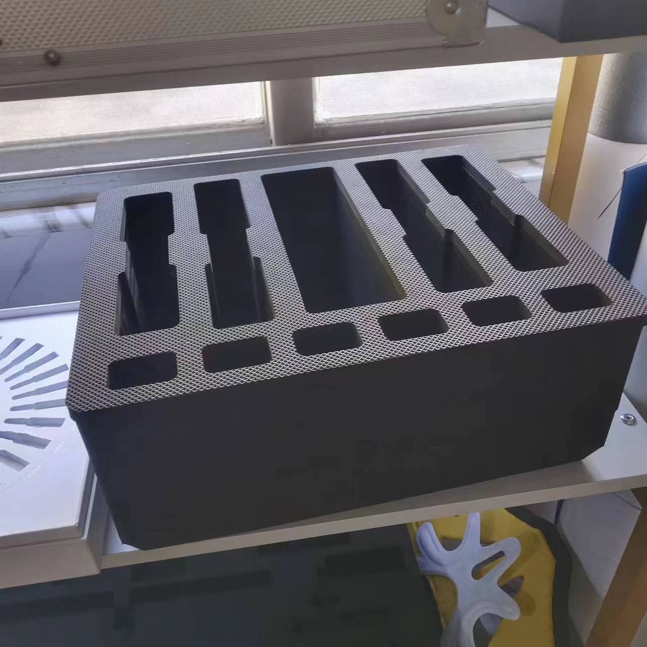 雕刻~冲切~压纹~上胶等厂家成品加工 防静电·高弹材料