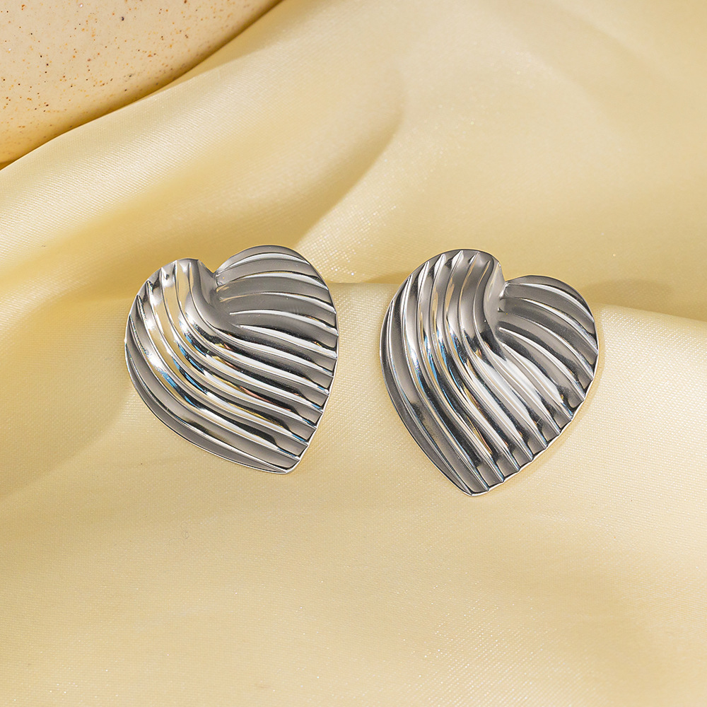 10g Weight 304 Stainless Steel Ear Needle Material Ear Studs Classification 1 Pair Quantity Holiday, Daily Occasion Titanium Steel Material Irregular, Heart Shape Pattern Women's Gender Plating Design Basic, Simple Style Style 1 Pair Basic Simple Style Irregular Heart Shape Plating Titanium Steel Ear Studs 1