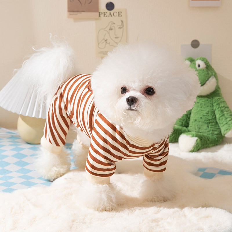 Perro otoño e invierno cálido tridimensional lindo oso rayas de cuatro patas desgaste del hogar gato Teddy ropa para mascotas al por mayor