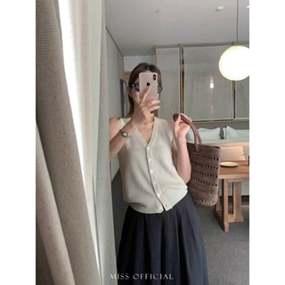 2026夏季气质通勤V领纽扣镂空背心女外穿高腰显瘦上衣舒适休闲
