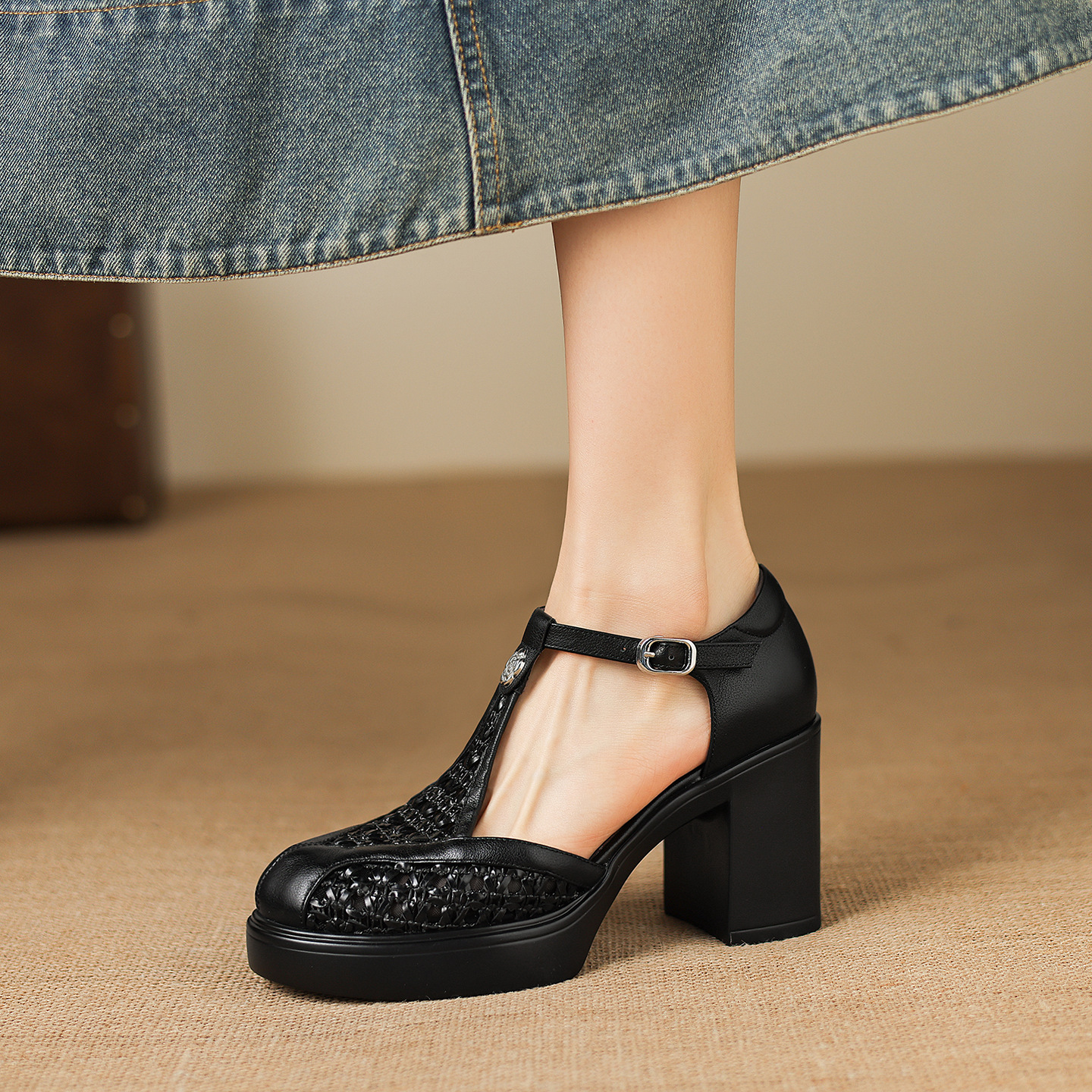 Sandal cao gót nữ mũi nhọn quai chữ T đế dày gót 8.5 cm phong cách vintage — đen