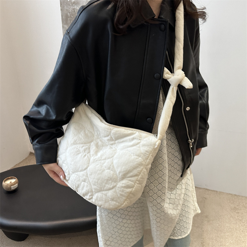 Bolsa de algodón bordada de diamante 2024 otoño y invierno nuevo bolso de bolsas de bolso de hombro casuales bolso de gran capacidad coreano