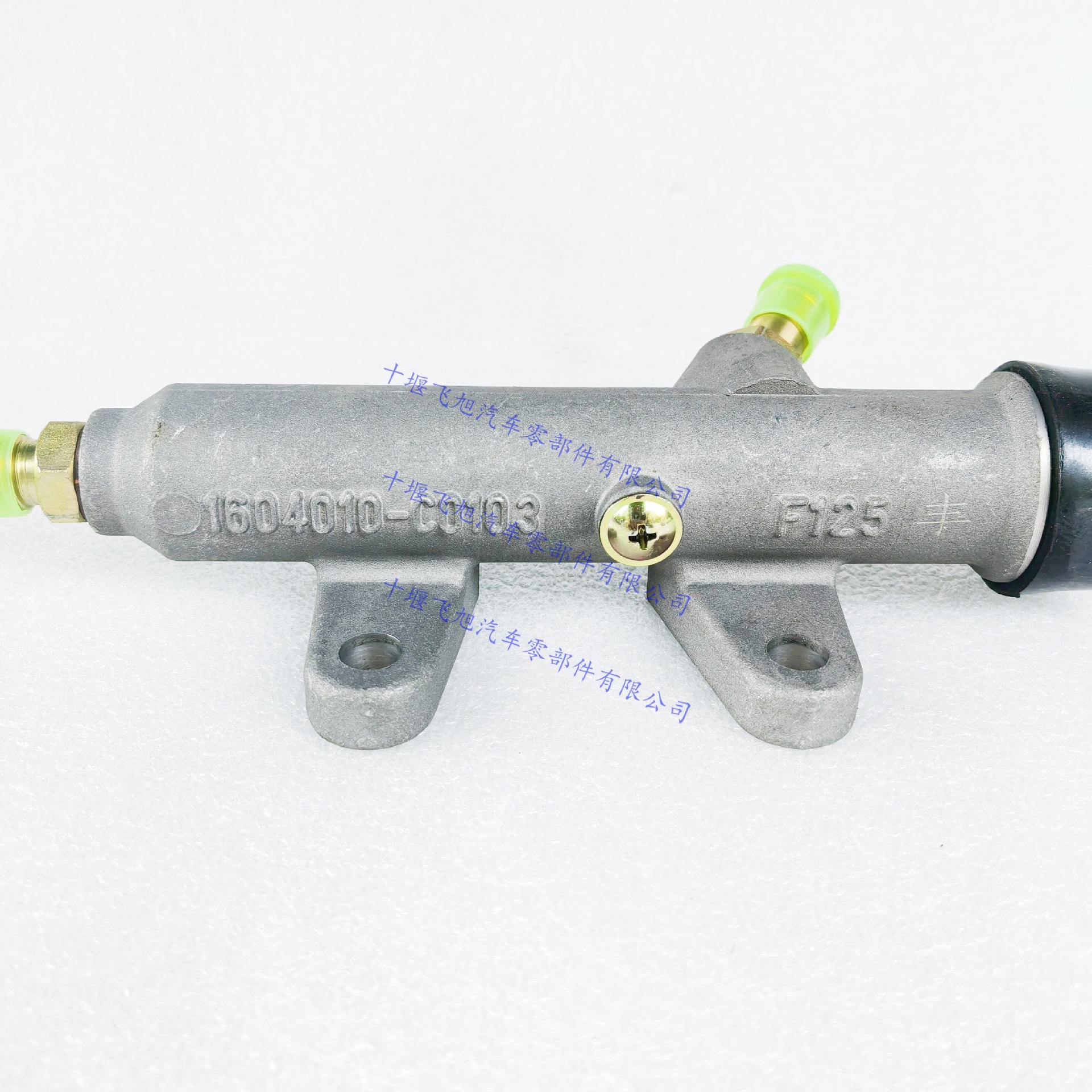 Ningbo Shenfeng clutch master cylinder 1604010-C0103 is compatible with Dongfeng Tianlong, Tianjin, and Dali Shen models