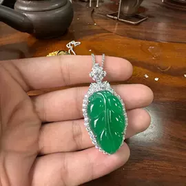 项链;吊坠;耳环