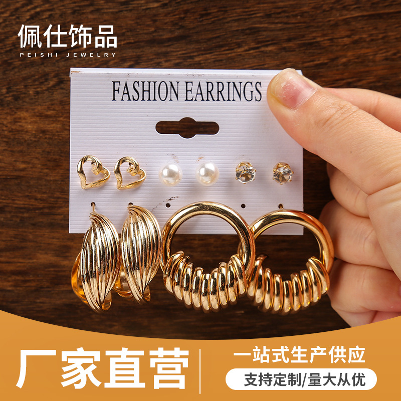 Retro golden geometric earrings