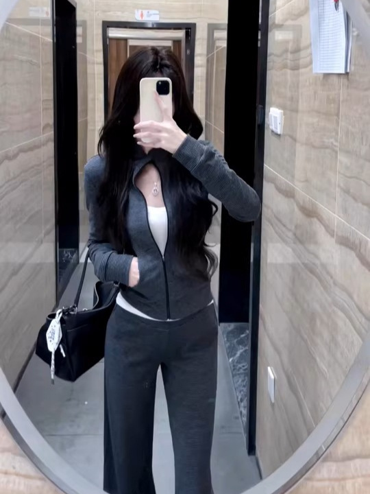 修身条纹外套女款秋2025新款早秋灰色上衣韩系运动套装老钱风穿搭|undefined