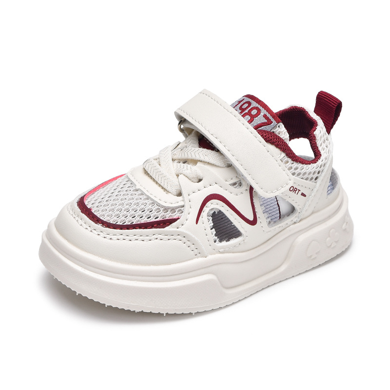 Sandalias infantiles verano 2026 nuevos zapatos infantiles ligeros suaves sandalias deportivas para niños de estilo universal zapatos de marcos para niñas