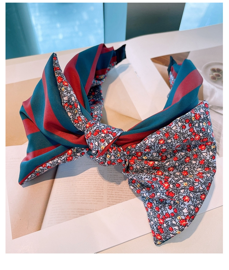 Korean New Floral Retro Braided Striped Bow Headband display picture 8