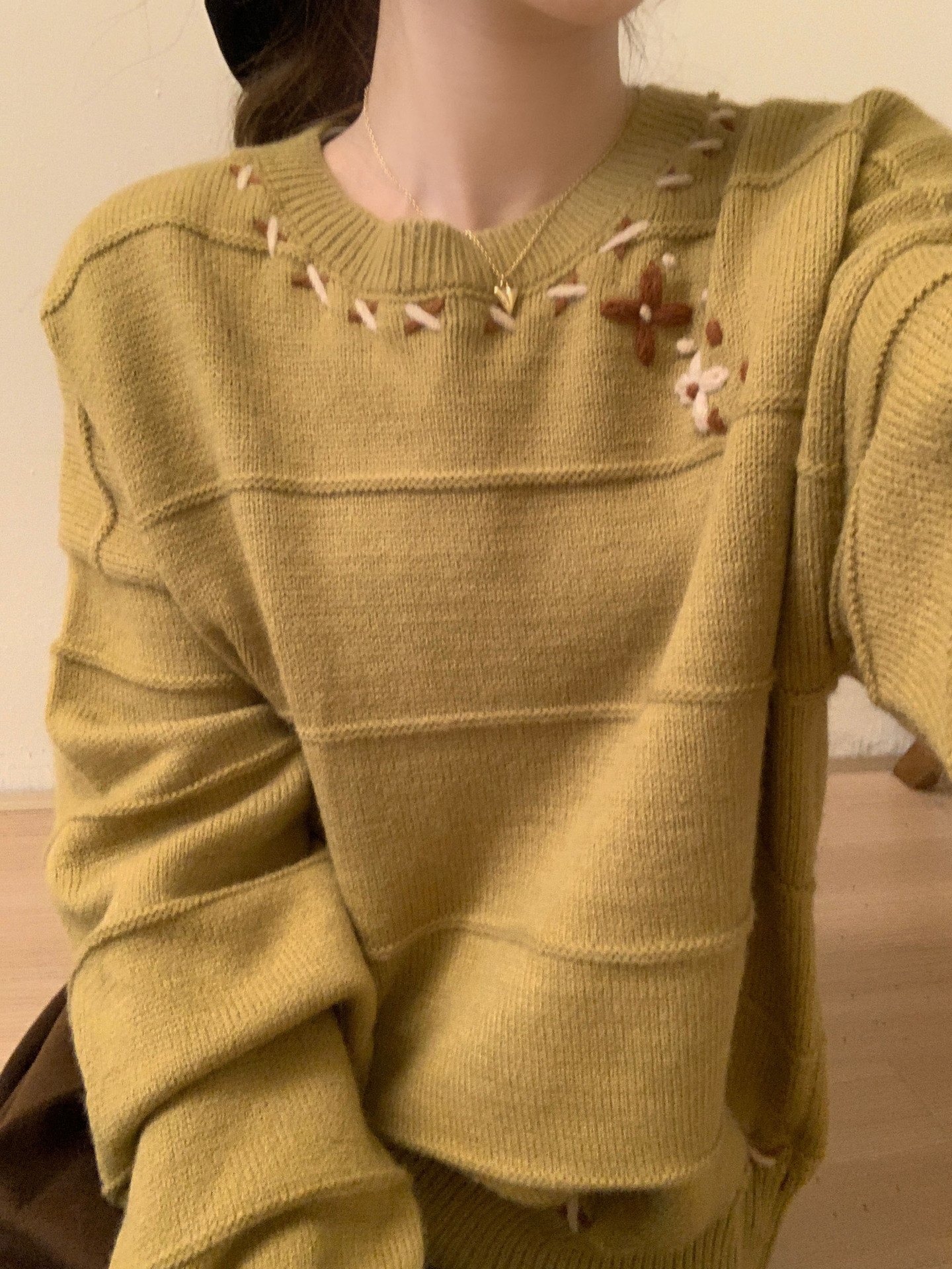 24 invierno Puyuan ropa de mujer 2024 nuevo otoño invierno estilo japonés retro dulce sensación de diseño bordado