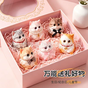 Расписная фигурка котика с корзинкой подарок