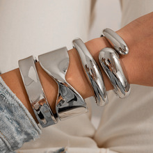 欧美跨境设计感金属质感光面水滴手镯时尚潮流弹簧手环bracelet女