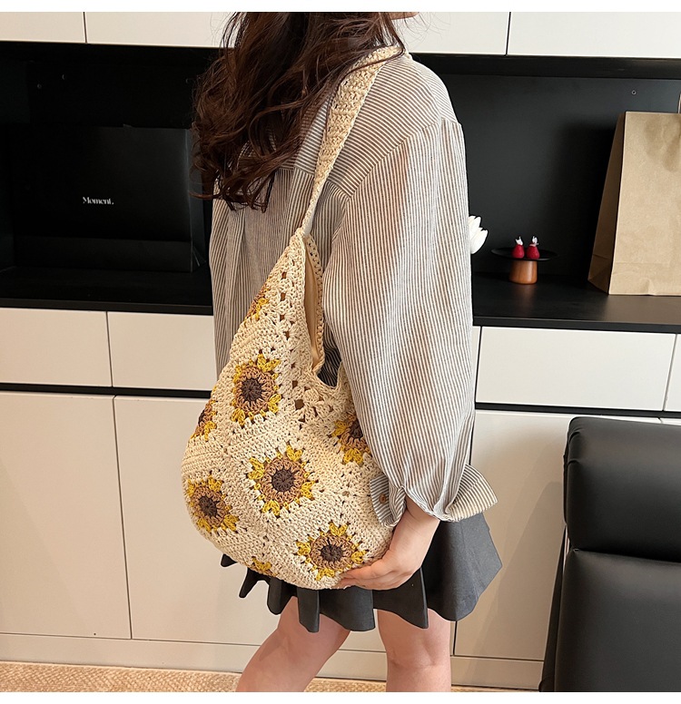 Trendy casual woven bag 2025 New style ins niche artistic straw woven bag Large capacity versatile single-shoulder armpit bag undefined