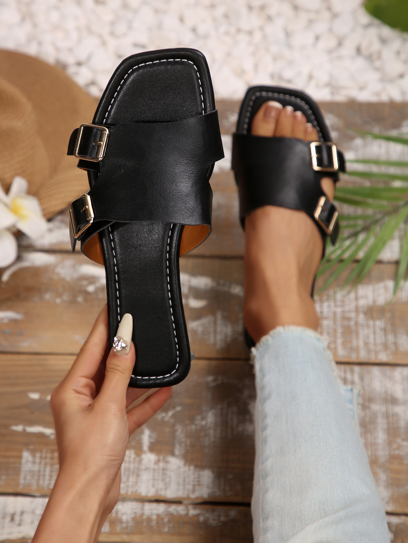 Women's Plus Size Flat Buckle Beach Sandals Square Toe Strappy_voghion.com