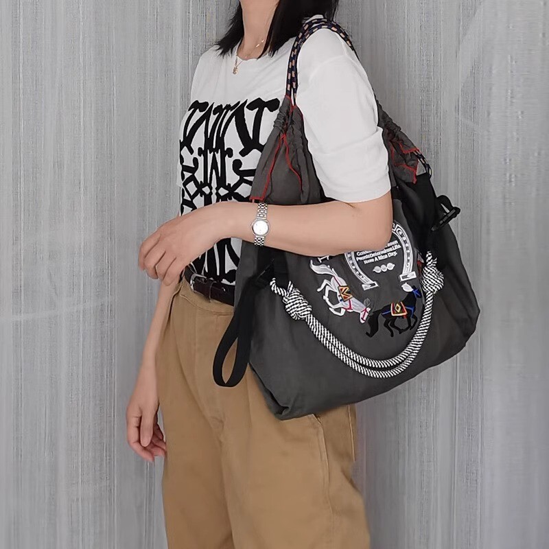 High round upper body same style horse embroidery ballchain environmental protection bag shopping bag embroidery shoulder bag