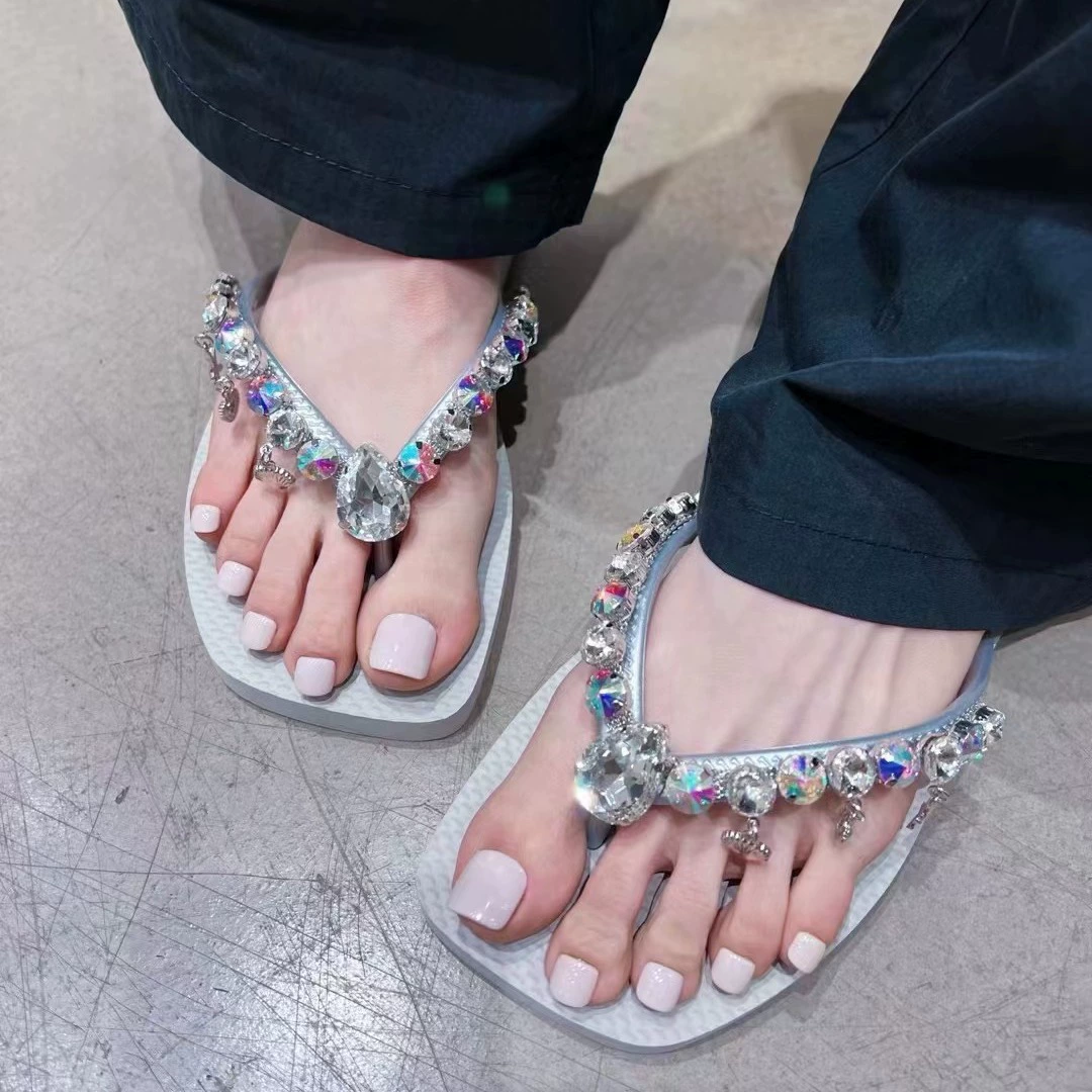 Новые летние шлепанцы zhetao2024 с камнями, сказочные пляжные нескользящие повседневные сандалии с застежкой на пальцы