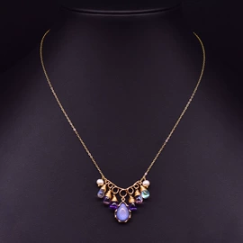 项链;耳钉;手链