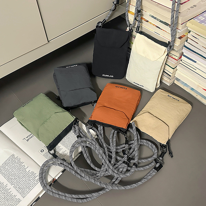 贴身手机斜挎包潮流时尚2025夏季新款工装风日系小包休闲单肩卡包