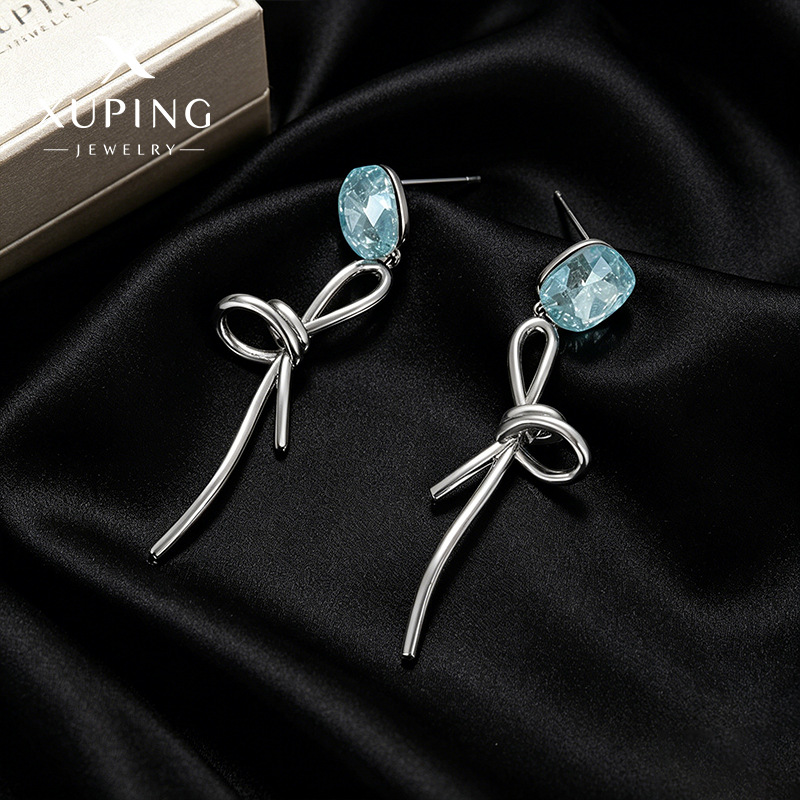 Xuping moda ligera de lujo imitación de aretes de cristal geometría cuadrada arco bordilla pernos de orejas elegante temperamento auriculares mayorista