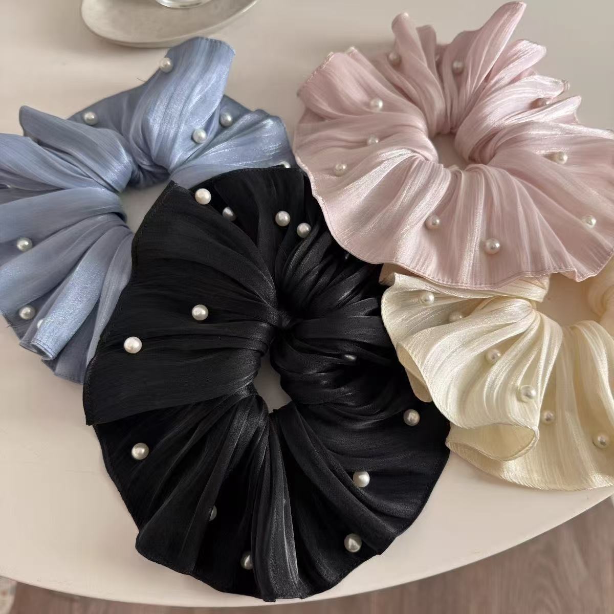 Elegant Scrunchie With Pearls And Shimmering Mesh Hair Accessory_voghion.com