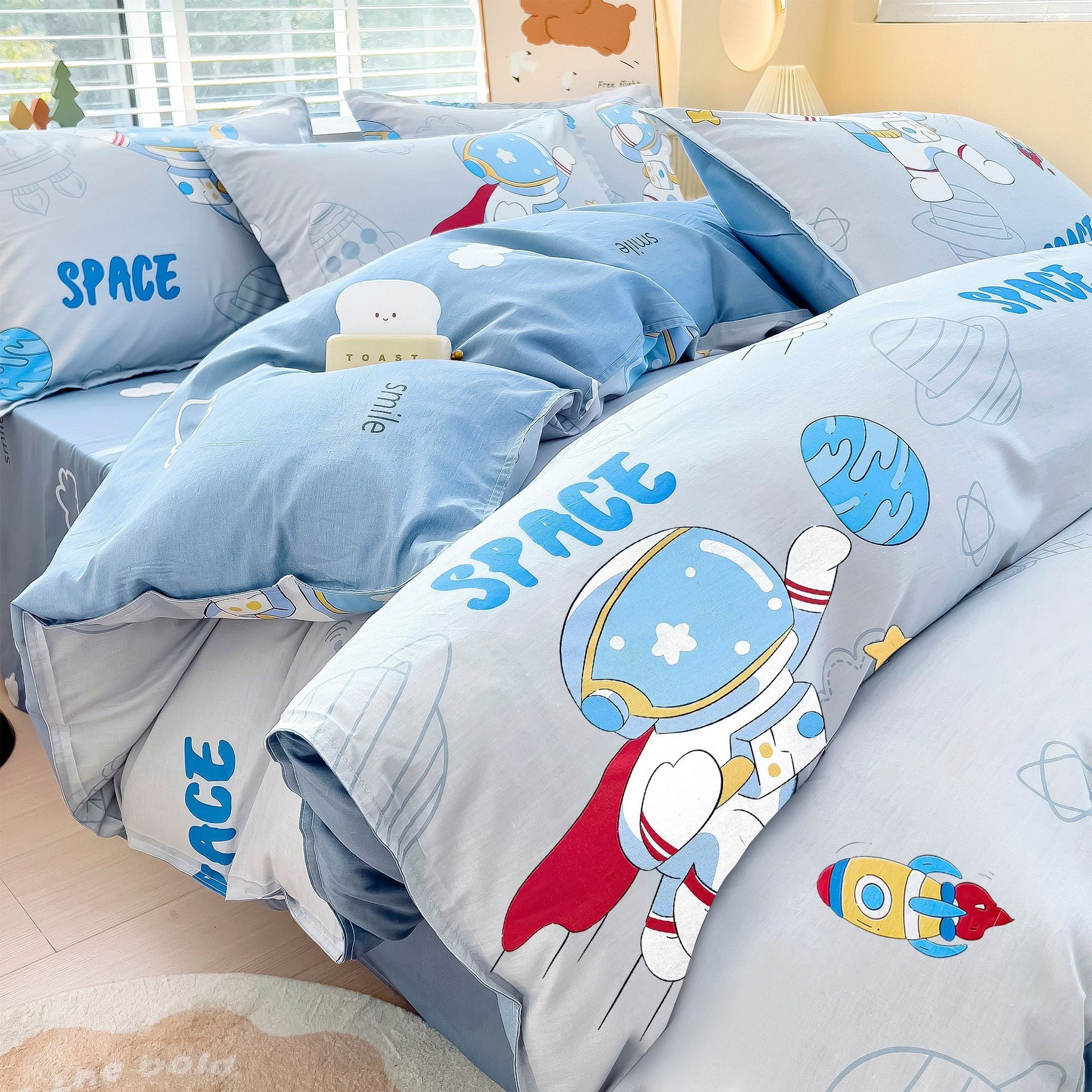 Cartoon coberta de edredón de algodón grueso de una sola pieza 1.5 dormitorio estudiantil 150x200x230 edredón único hogar