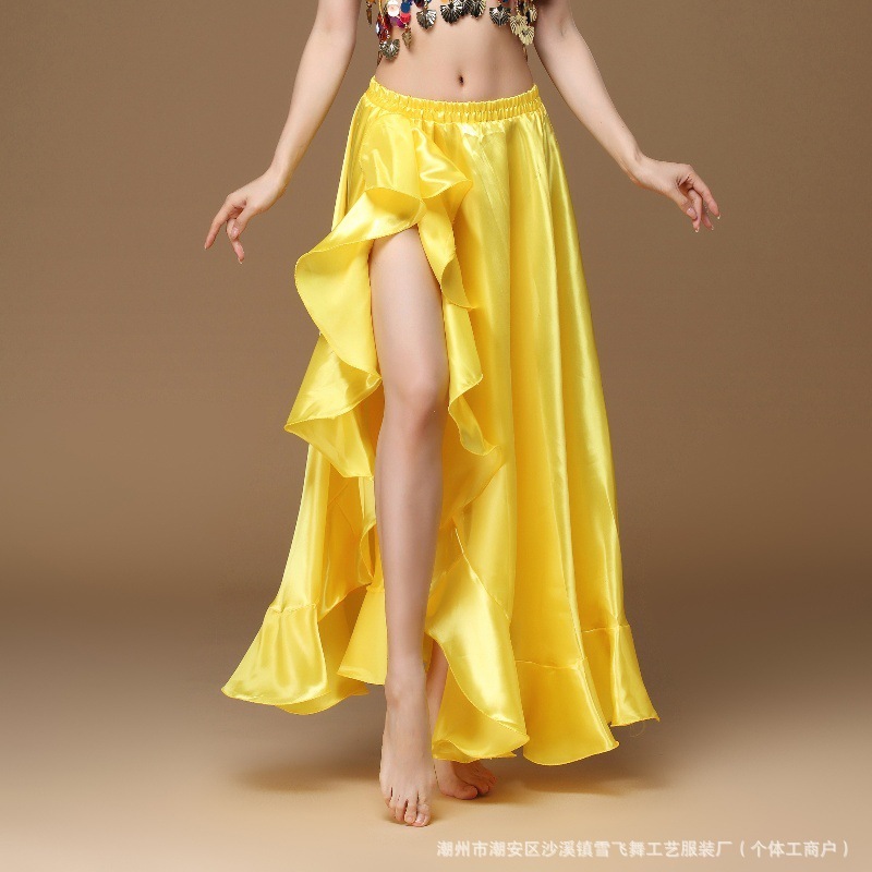 雪の舞う新型のベリーダンスの服装の新型の舞台はインドのダンスの演出服を着てフォークのハスの葉のスカートを開けてセクシーです。|undefined