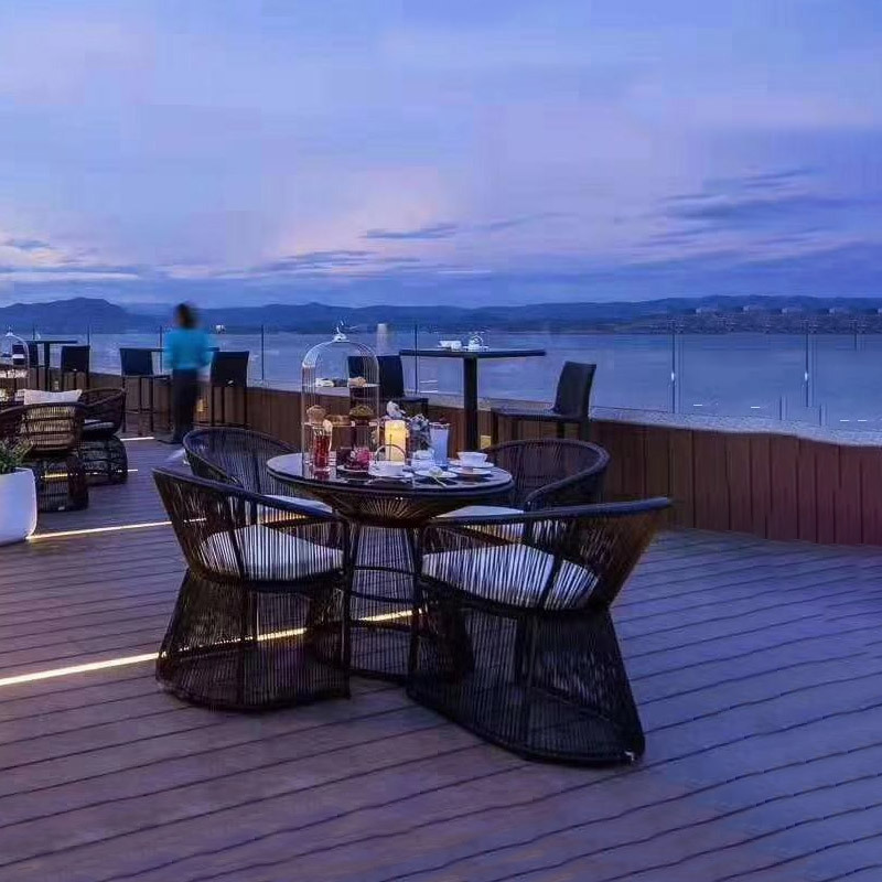 Mesa y silla al aire libre patio al aire libre impermeable protección solar ratán muebles combinación balcón ocio ratán Silla de tres piezas conjunto