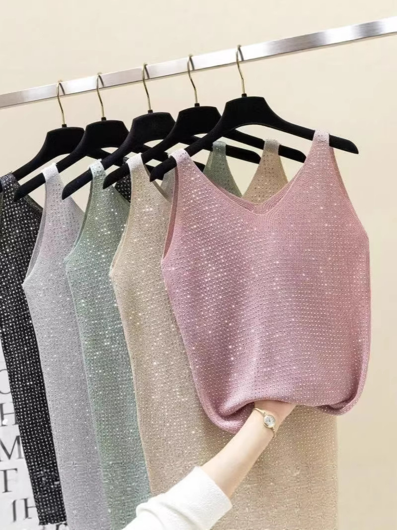 Summer knitted T-shirt sleevless