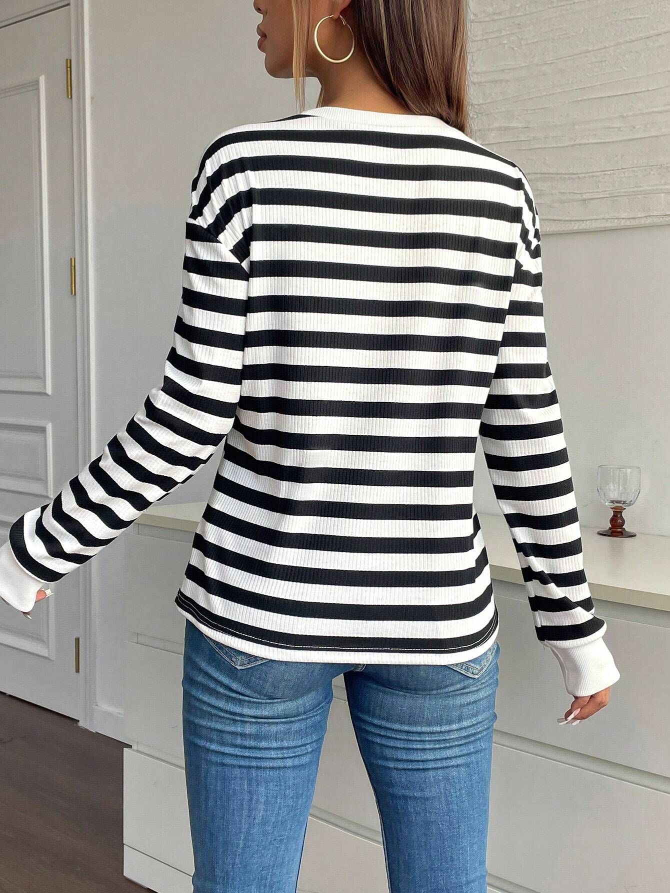 Europa y los Estados Unidos transfronterizos 2026 otoño y invierno nuevas mujeres casuales de manga larga cuello redondo camiseta a rayas de flores camiseta camiseta superior mujer