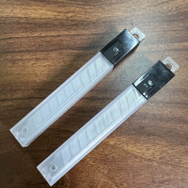 Поставка фабрики Yihong художественное лезвие 9 мм нож Лезвие канцелярские принадлежности обои бумажная пленка коробка для ножей