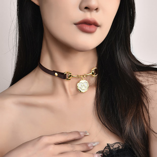 New Sweet Cool Style Bell Bone Brand Cat's Claw Pendant Collar Fashion All-match Neck Strap Choker Elegant Neck Chain
