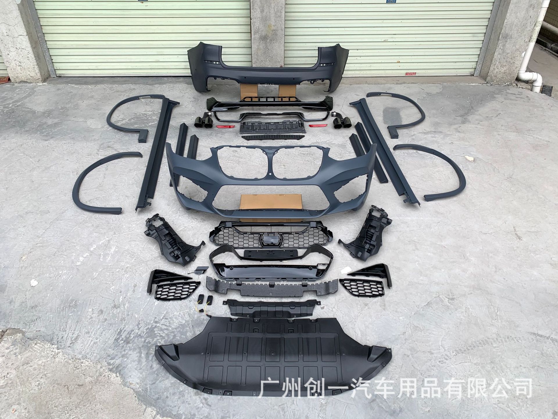 Suitable for BMW X3G01 G08 early-stage modification to F97X3M wide-body kit with front bumper, rear bumper, wheel arches, and side skirts