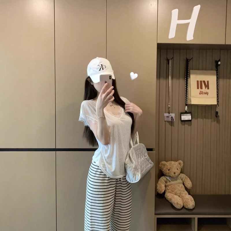 深いvレースはtシャツの女性の夏の薄いタイプの2025ゆったりした白いtの底のシャツのデザイン感の上着の半袖の甘いギャルをつなぎます。|undefined