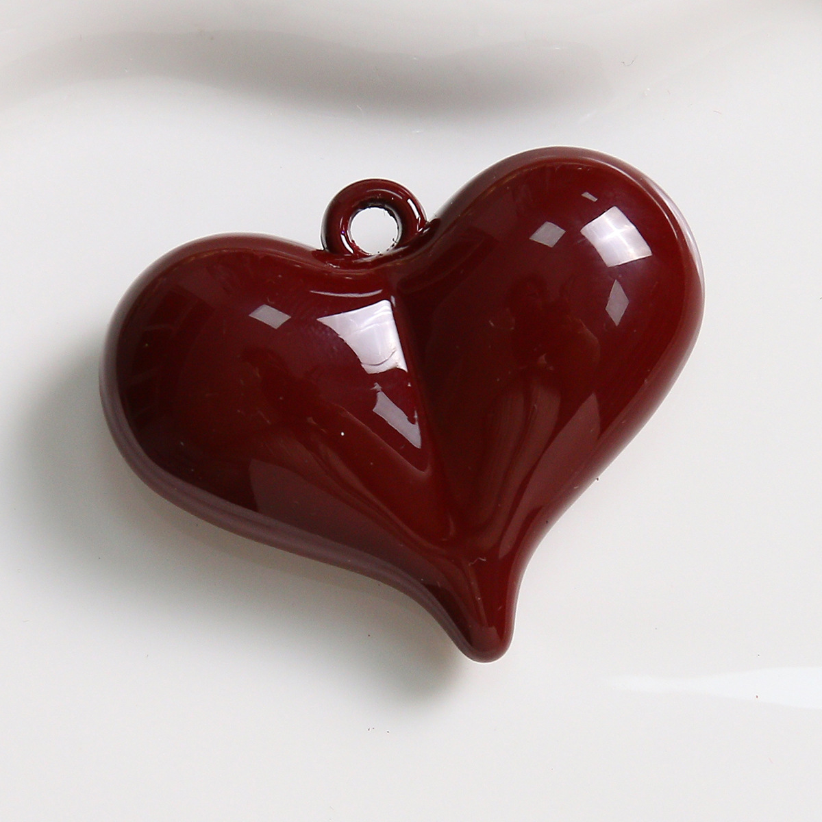 8g Weight Pendant Jewelry Making Type DIY Jewelry Accessories Classification 1 Piece Quantity Resin Material Heart Shape Pattern All Seasons Season Polishing Design Vacation, Classic Style Style 1 Piece Resin Heart Shape Pendant 7
