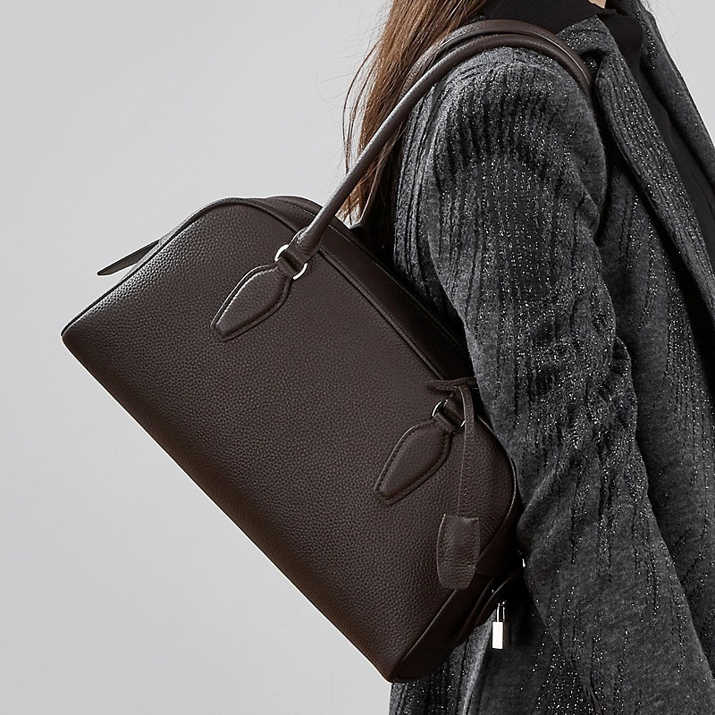 2026 New Model Row India Bowling Bag Boston Bag Simple First-Layer Cowhide Long Handle Shoulder Underarm Bag