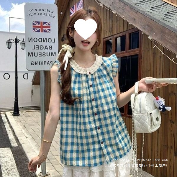 Korean-style sweet girl's floral print shirt and vest for women, summer lace patchwork flutter sleeve babydoll top