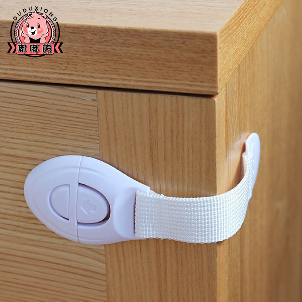 Children's safe door lock for boxes